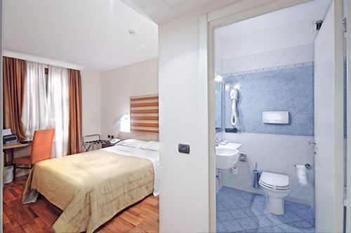 Tricolore Hotel